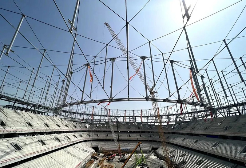 大连梭鱼湾足球场 索结构完工