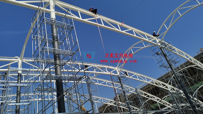 劳动最光荣,致敬一线工作者! 劳动最光荣,致敬一线工作者!