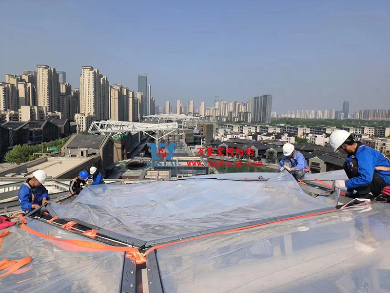 劳动最光荣,致敬一线工作者! 劳动最光荣,致敬一线工作者!