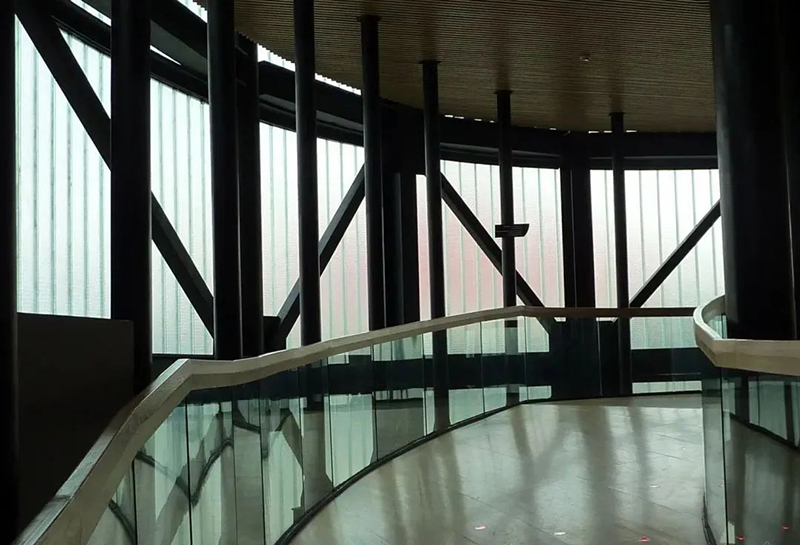 U型玻璃 — 透光不透景的朦胧美 U型玻璃 — 透光不透景的朦胧美