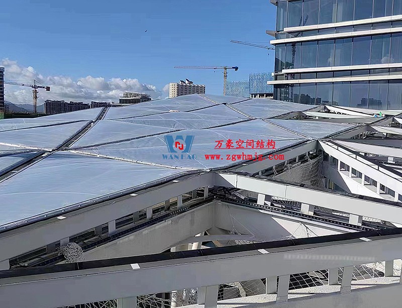 纵使烈日炎炎,脚步从未止歇!海南这个ETFE气枕膜项目施工进度有最新消息 纵使烈日炎炎,脚步从未止歇!海南这个ETFE气枕膜项目施工进度有最新消息