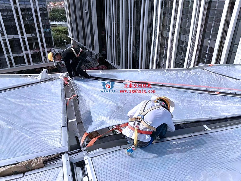 纵使烈日炎炎,脚步从未止歇!海南这个ETFE气枕膜项目施工进度有最新消息 纵使烈日炎炎,脚步从未止歇!海南这个ETFE气枕膜项目施工进度有最新消息