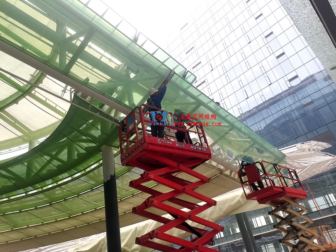 高效协作|勇于担当—杭州博多森谷ETFE气枕连廊天幕项目最新施工进展 高效协作|勇于担当—杭州博多森谷ETFE气枕连廊天幕项目最新施工进展