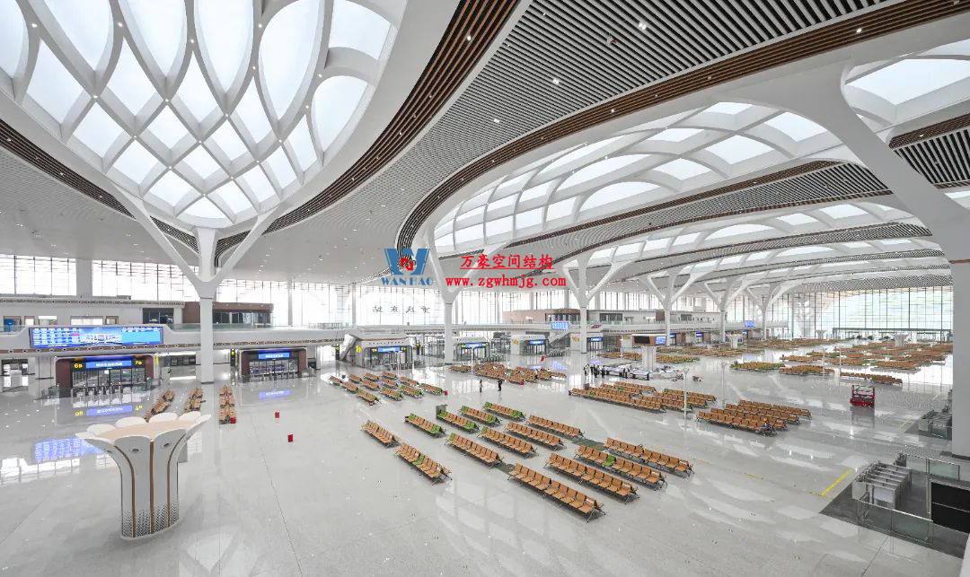 重庆东站：揭开“西部高铁新地标”神秘面纱