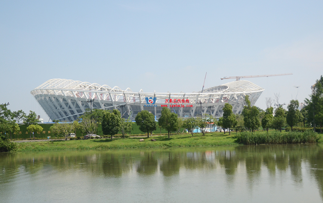 紧跟“苏超热浪”，火热施工中，一只白鹭即将振翅高飞！