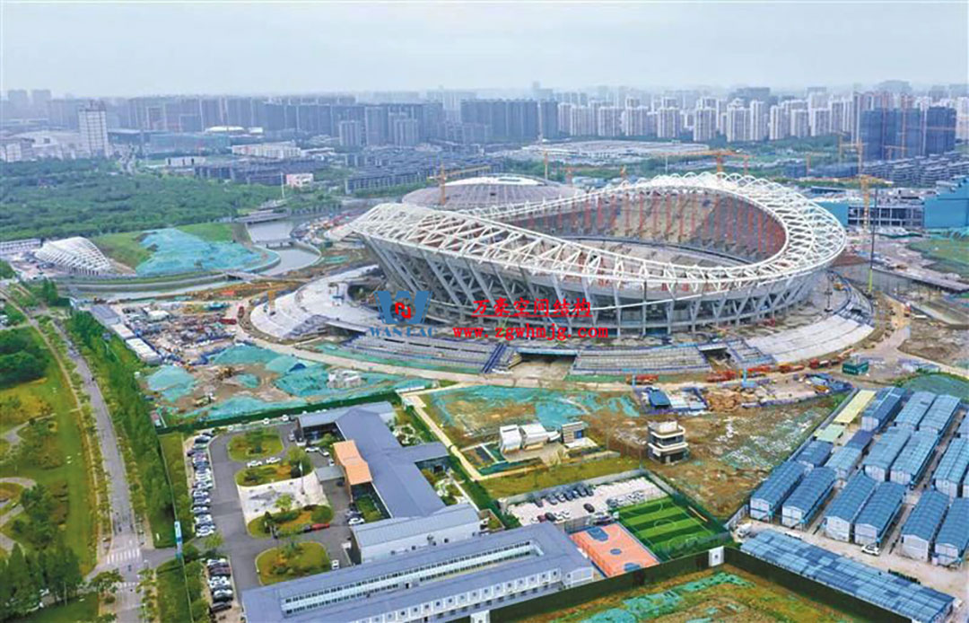 无锡奥体中心体育场ETFE膜首吊成功，太湖畔将闪耀“生态之光”