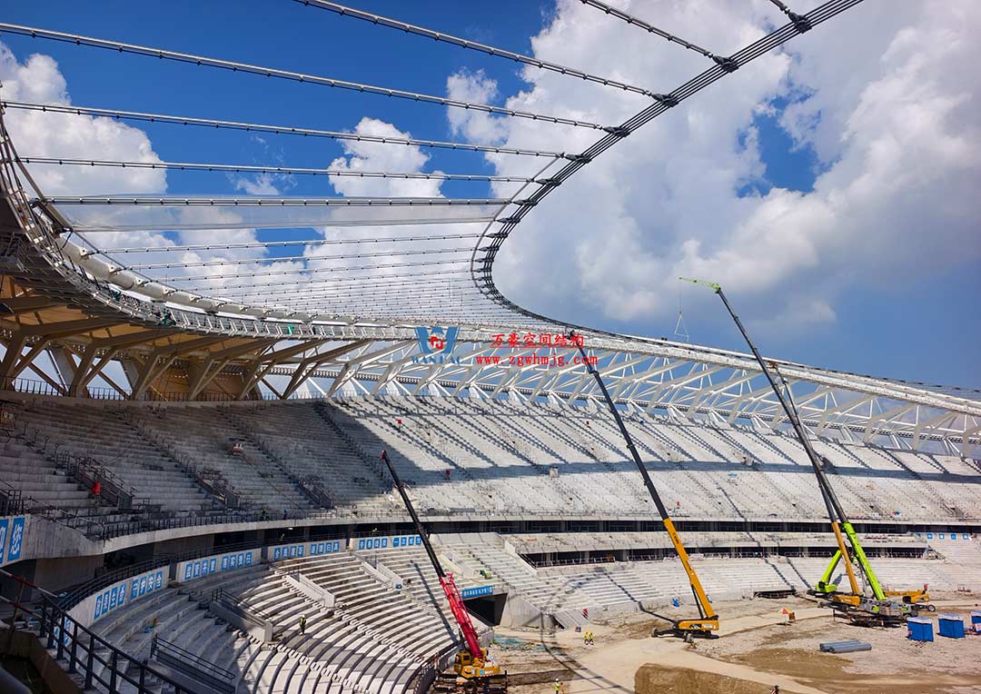 太湖之畔，华灯初上|无锡奥体中心施工加速