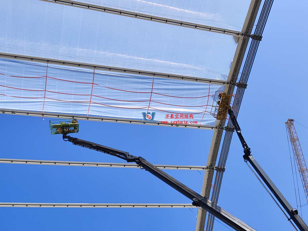 太湖之畔，华灯初上|无锡奥体中心施工加速