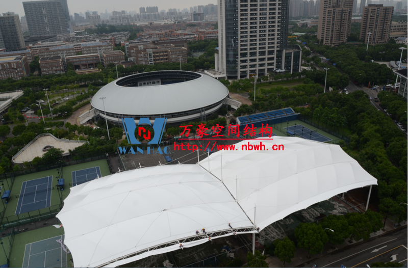 膜结构遮阳雨棚有哪些特点？如何选择合适的膜结构遮阳棚公司？