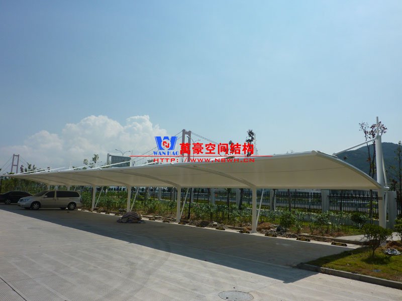 膜结构汽车车棚