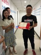 万豪晨会：给余姚财政局膜结构车棚项目经理颁奖