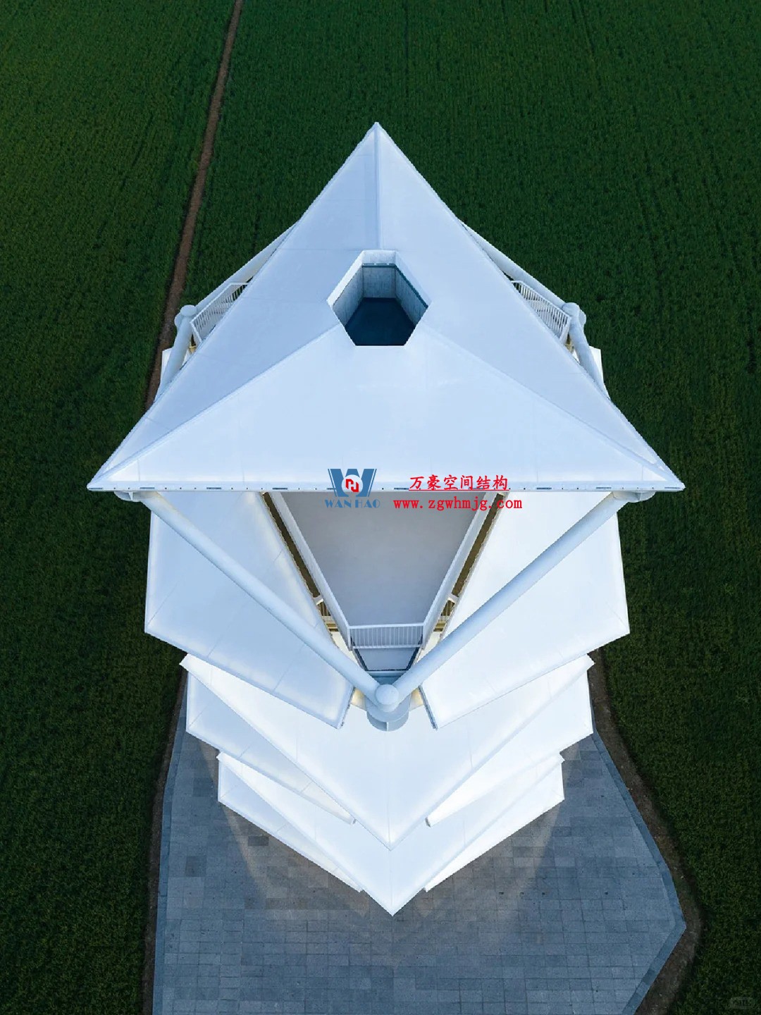 创意与艺术美感兼具的钢膜结构建筑 创意与艺术美感兼具的钢膜结构建筑
