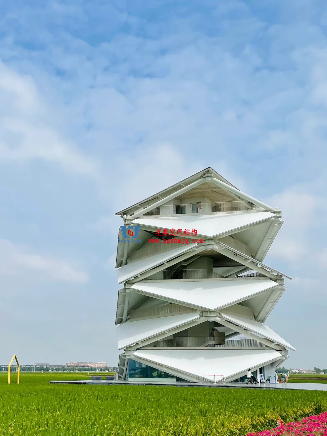 创意与艺术美感兼具的钢膜结构建筑 创意与艺术美感兼具的钢膜结构建筑