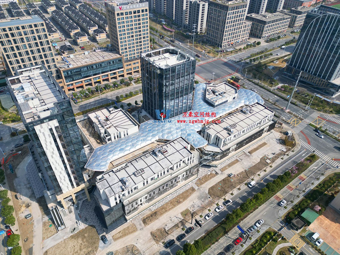 已完工,这个ETFE气枕商业天幕闪亮登场! 已完工,这个ETFE气枕商业天幕闪亮登场!