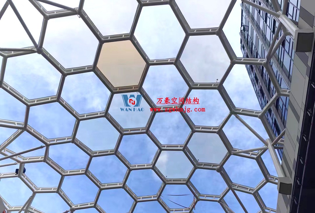 已完工,这个ETFE气枕商业天幕闪亮登场! 已完工,这个ETFE气枕商业天幕闪亮登场!